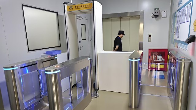 工廠必須用安檢門的原因